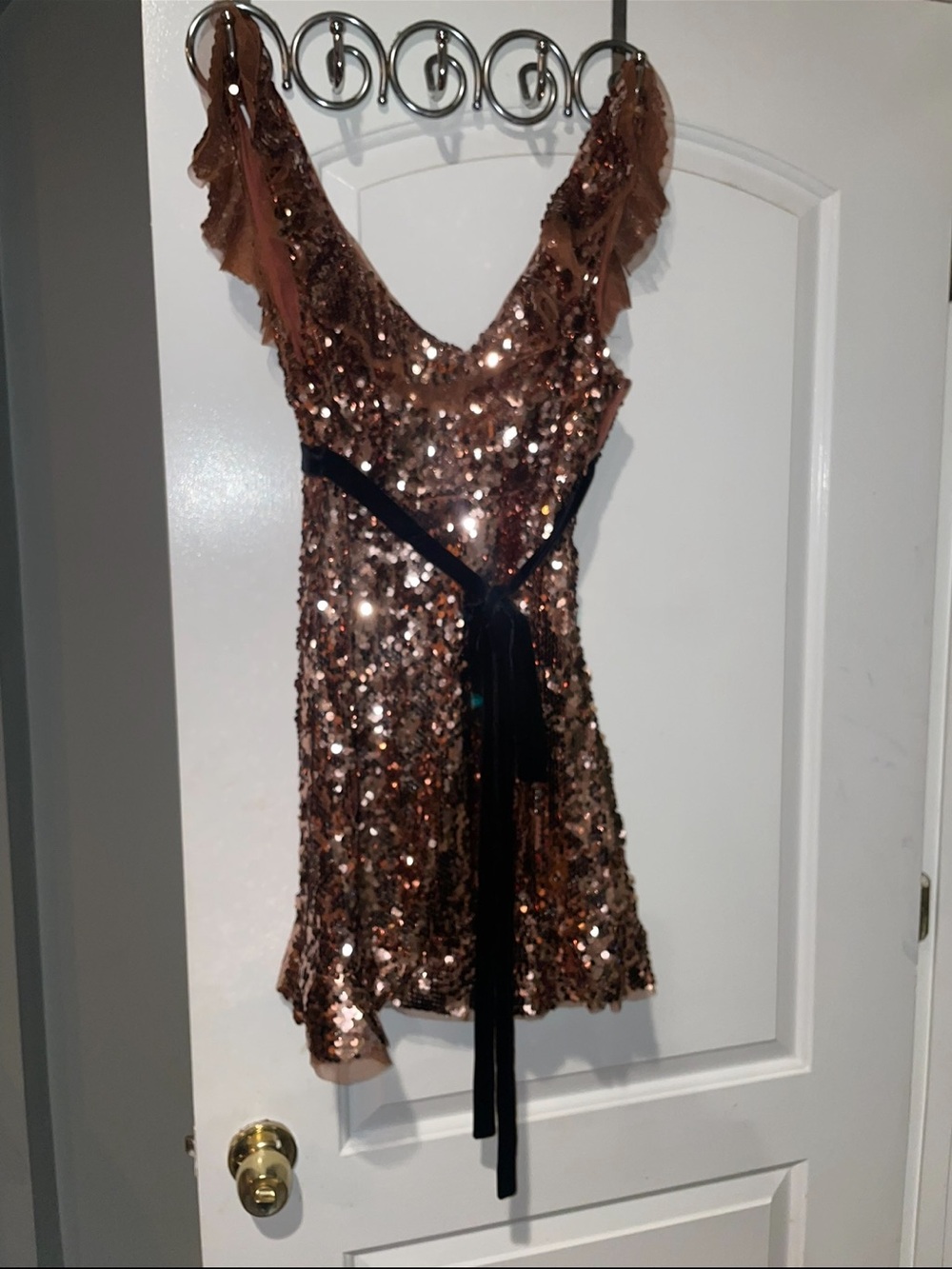 New! Free People Sequin V-Neck Mini Dress in Rose Gold Black Tie Back 🪩 XS NWT! - Picture 3 of 7